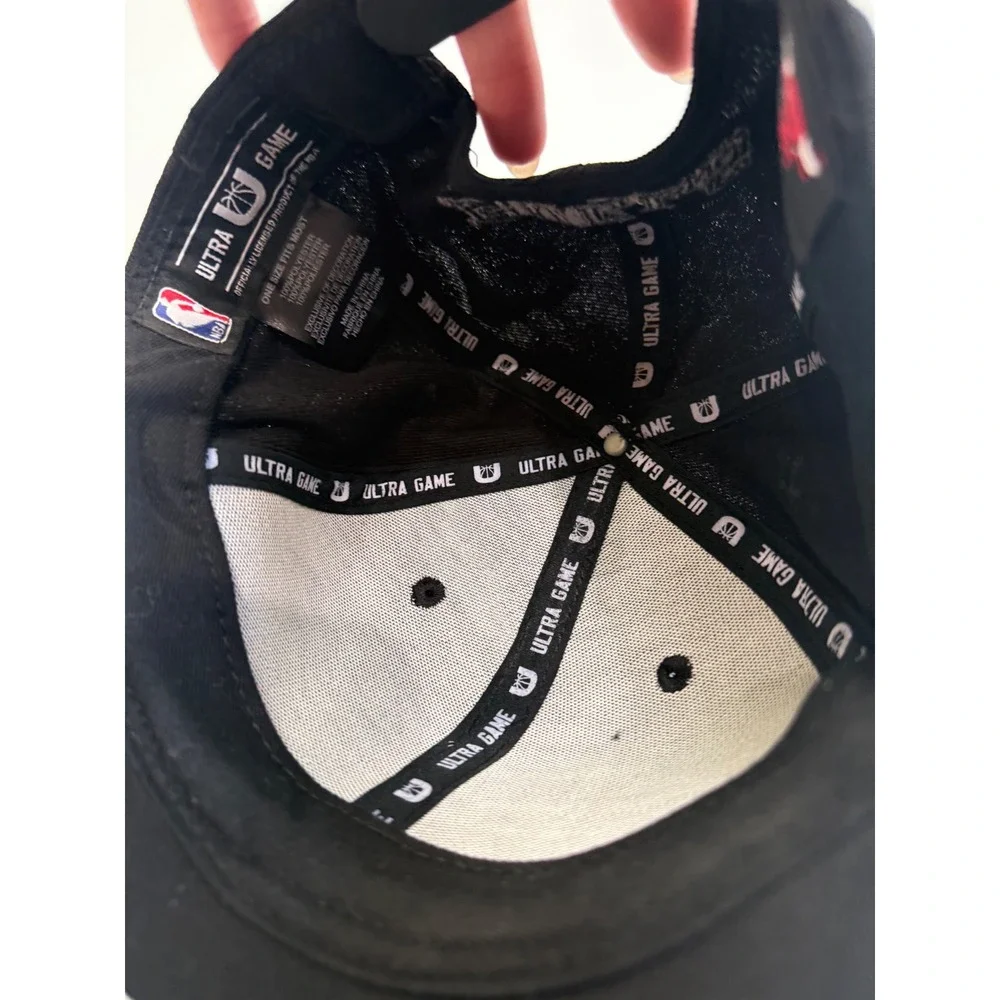 Ultra Game NBA Chicago Bulls Snapback Hat Black Tonal Logo VDYG419F OSFM